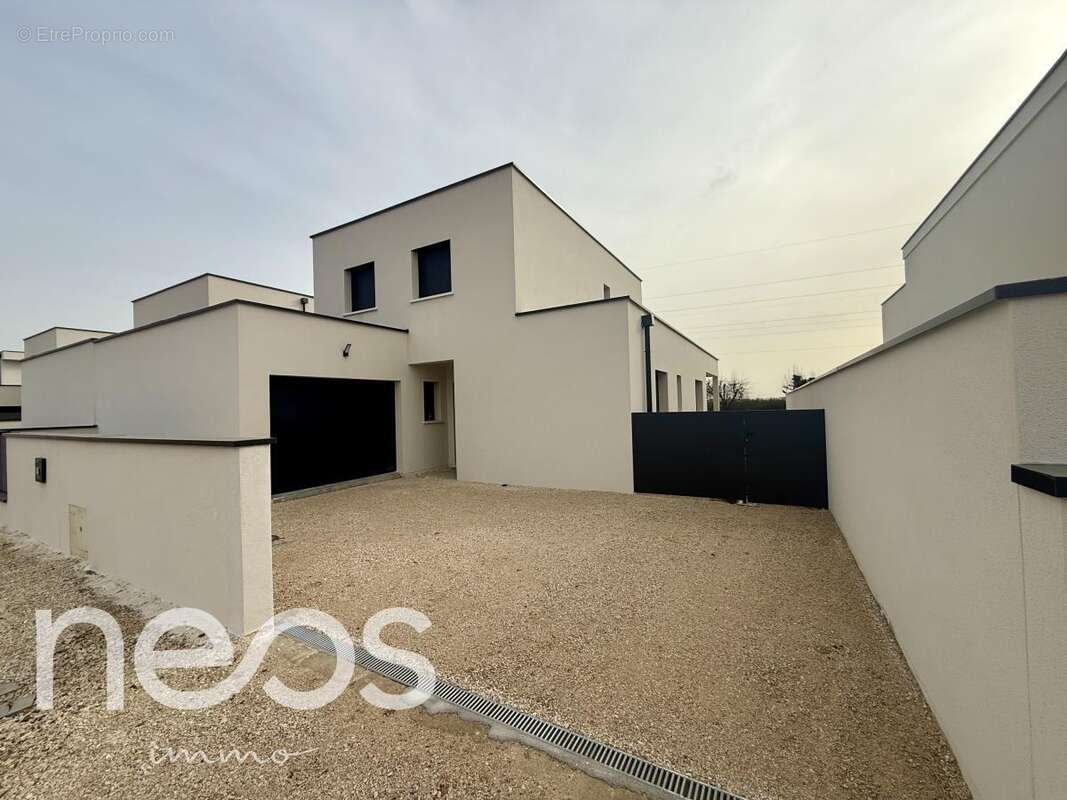 Maison 146 m² à Perrigny-Les-Dijon  - photo 5