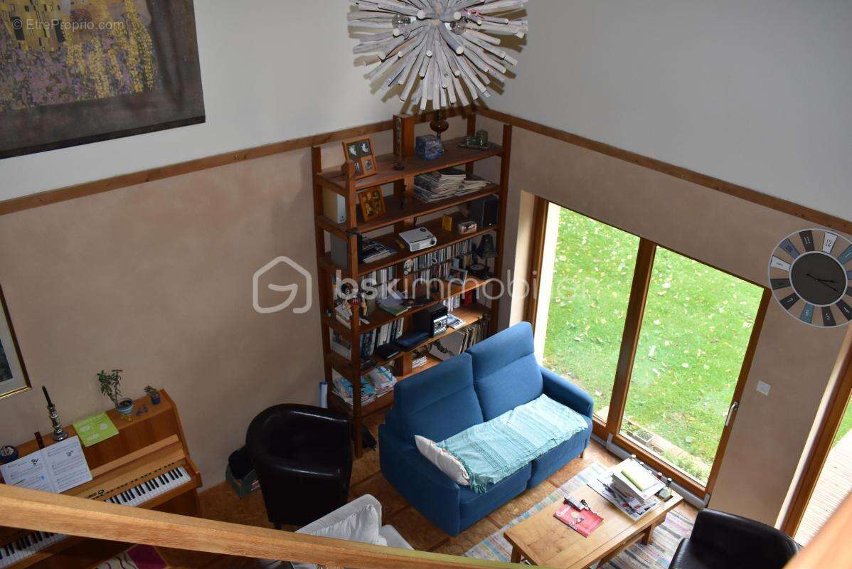 Maison à LE MESNIL-ESNARD