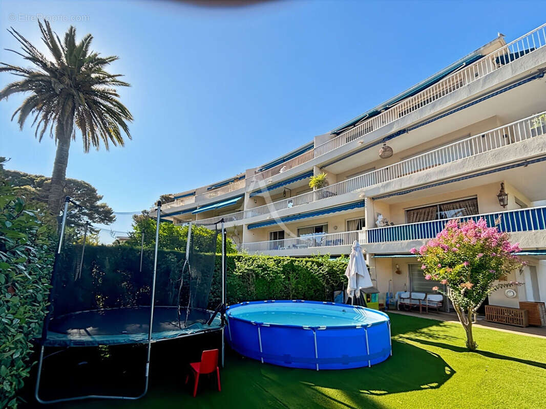 Appartement à LE CANNET