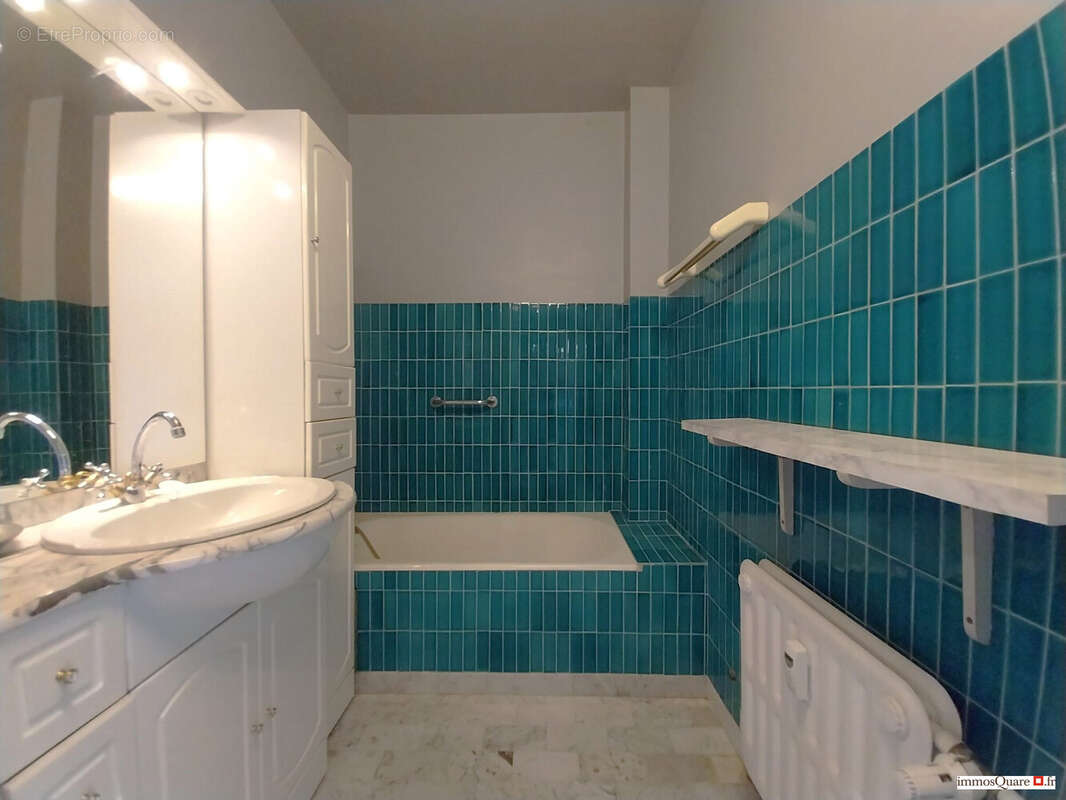 Salle de bain - Appartement à MEYLAN