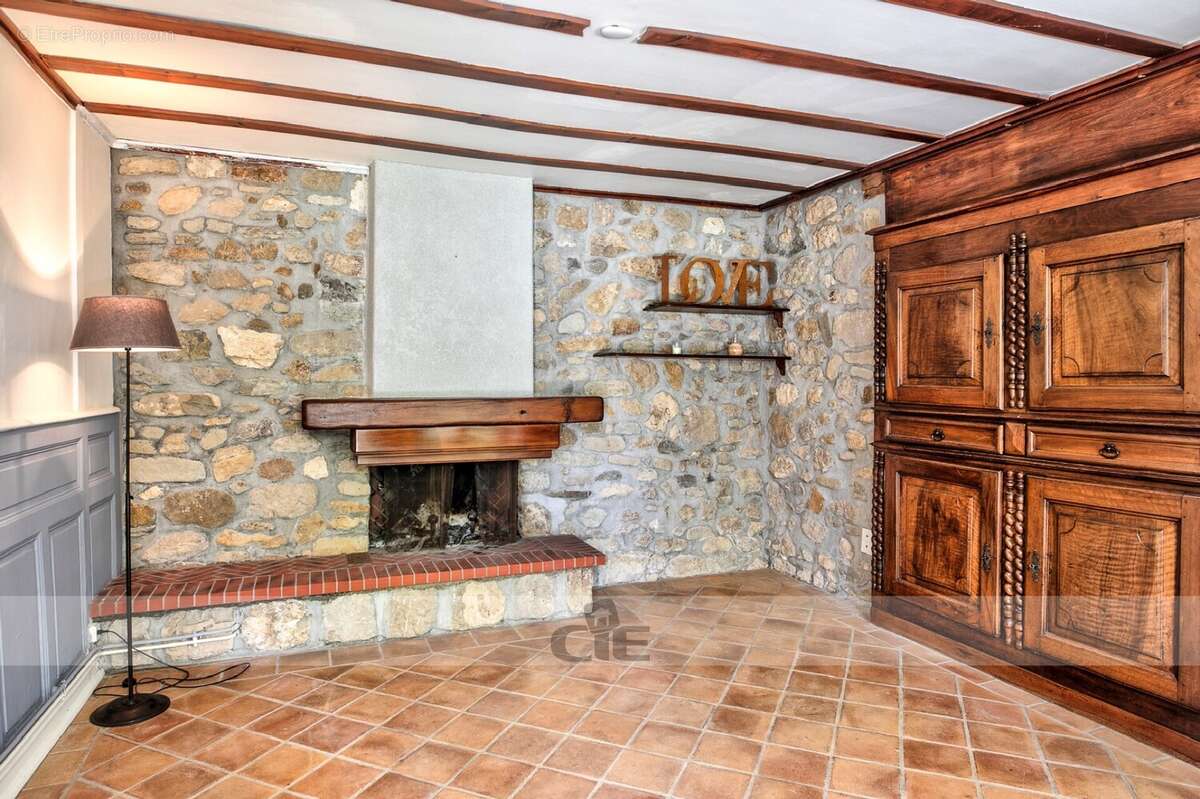 Maison à ARCHAMPS