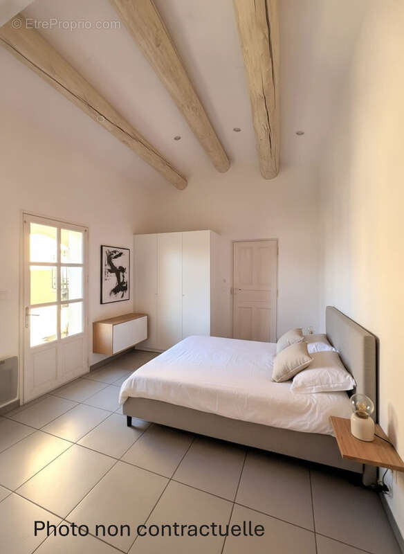 Maison à ENTRAIGUES-SUR-LA-SORGUE