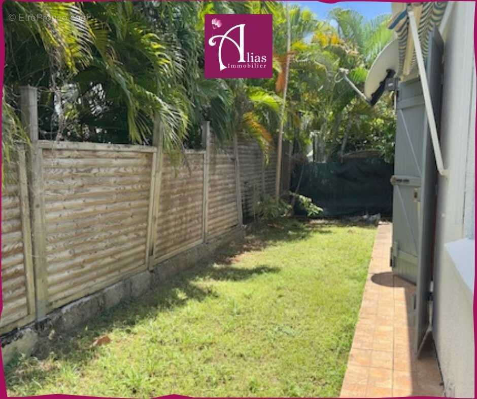 Maison à BAIE-MAHAULT