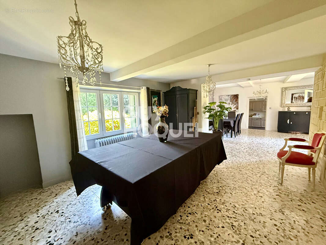 Maison à MEZIERES-SUR-SEINE