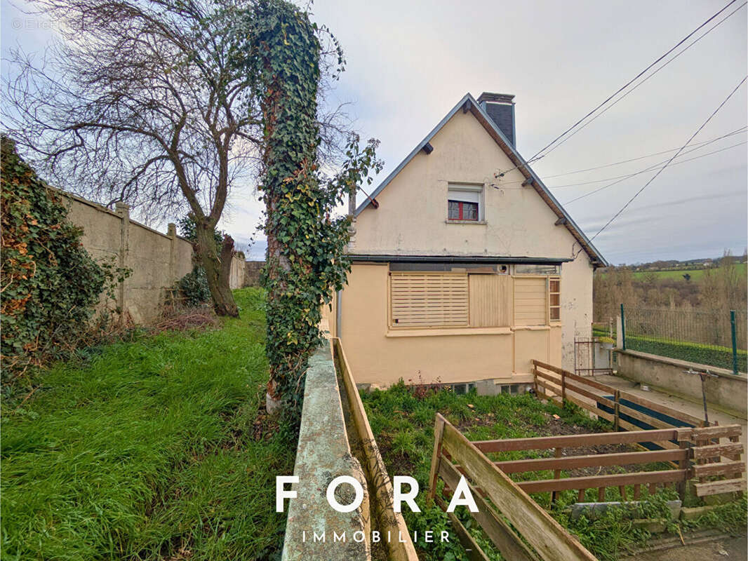 Maison à CONDE-SUR-NOIREAU