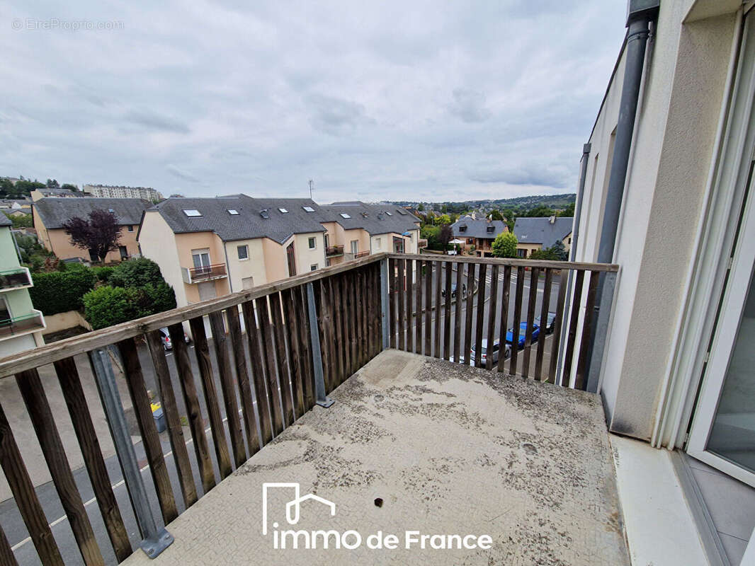 Appartement à ONET-LE-CHATEAU