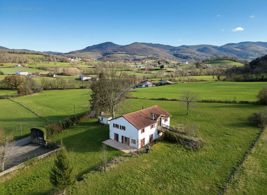 Maison à SAINT-JEAN-PIED-DE-PORT