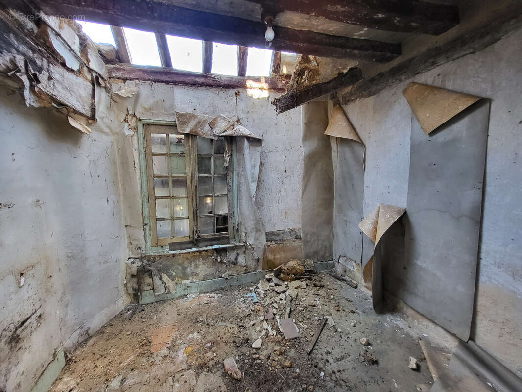 Maison à SARGE-SUR-BRAYE