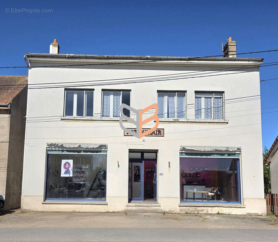 Maison à MERCY-LE-BAS