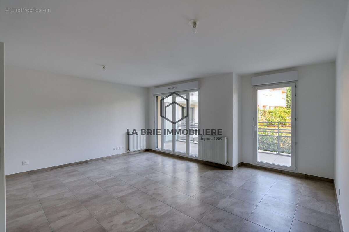 Appartement 63 m² à Mennecy  - photo 3
