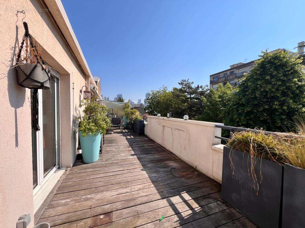 Appartement à SURESNES