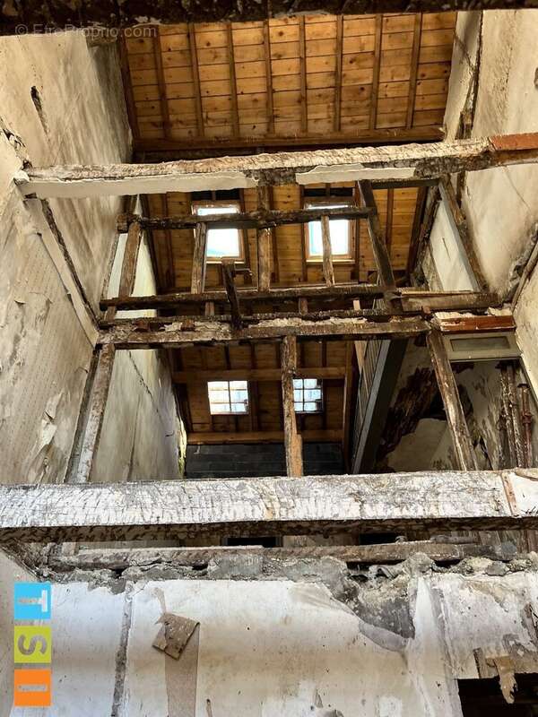 Maison à MONTREJEAU