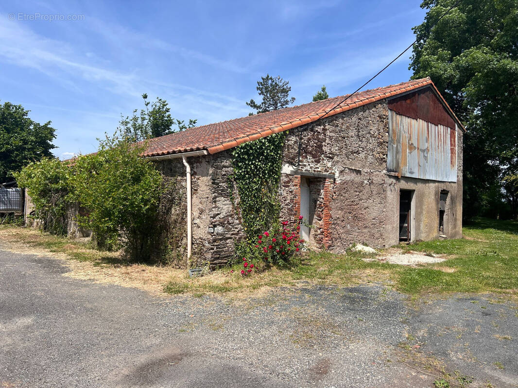 Maison à LA HAIE-FOUASSIERE
