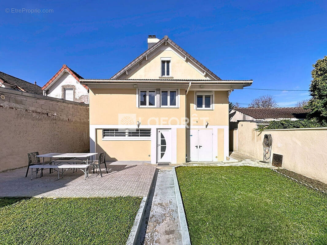 Maison à MONTFERMEIL