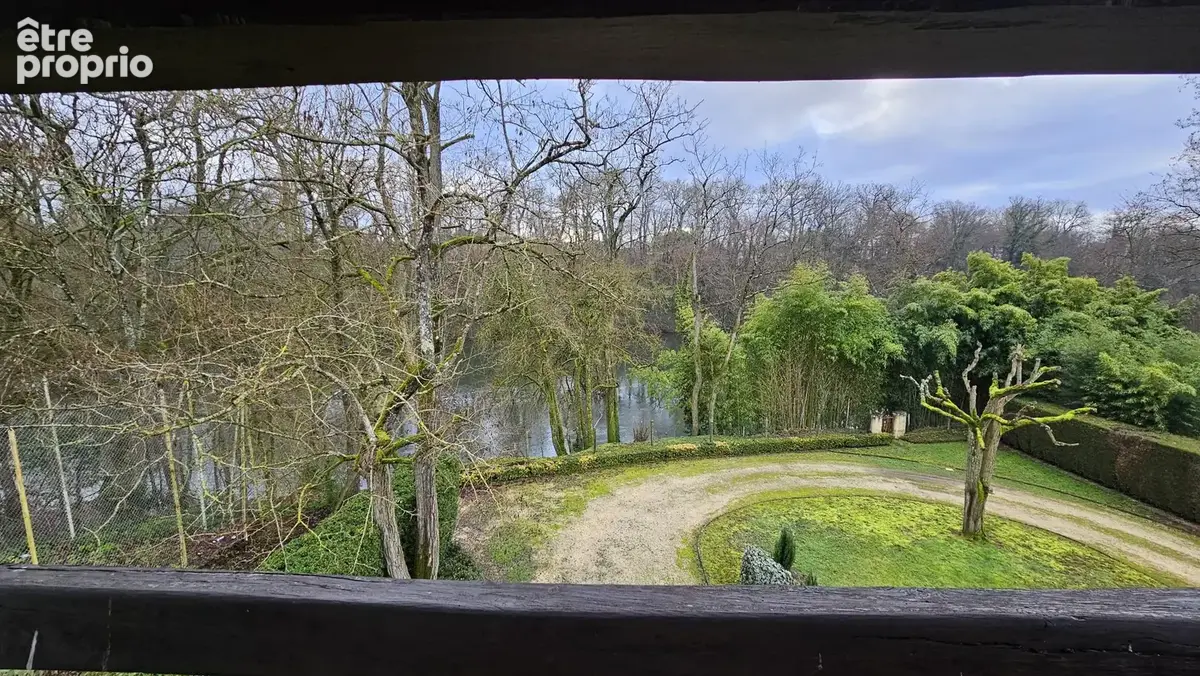 Belle villa en pierre au bord de la rivière - photo 12