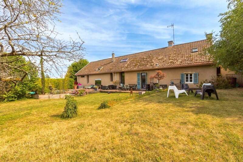 A vendre Corps de ferme de caractère avec piscine, dépendances et équipements récents – Corcelles-les-Monts - photo 10