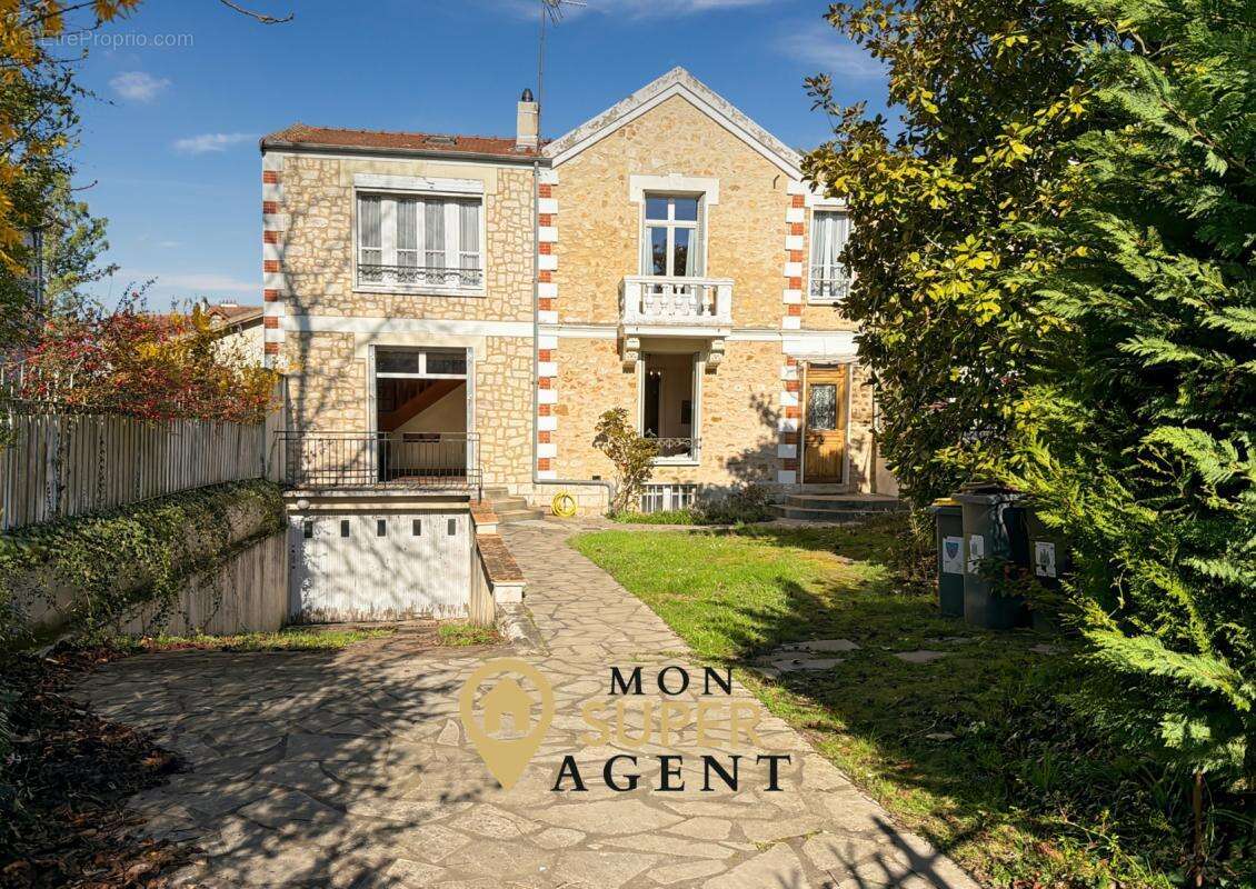 Maison à MELUN