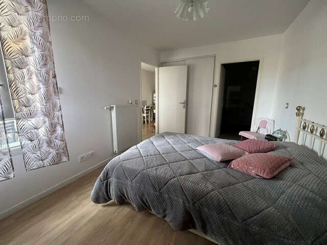 Appartement tyoe 2 vendu loué avec un balcon et parking - photo 5