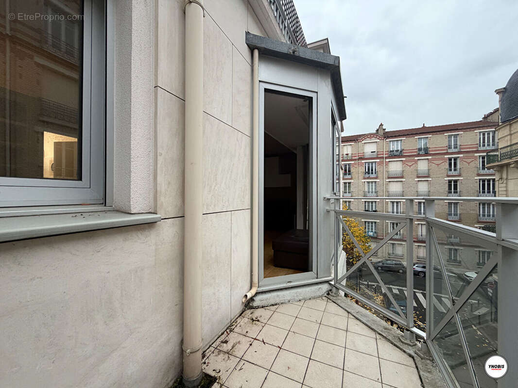 Appartement à COURBEVOIE