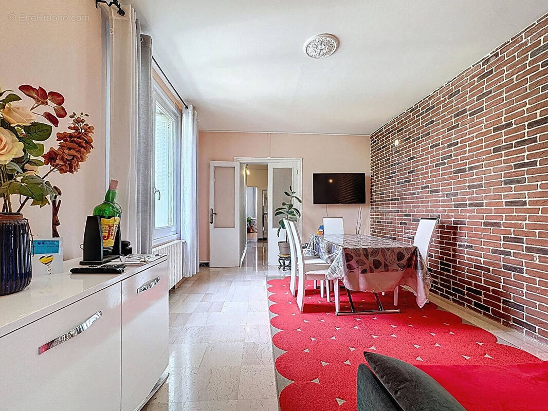 Appartement à AUBERVILLIERS