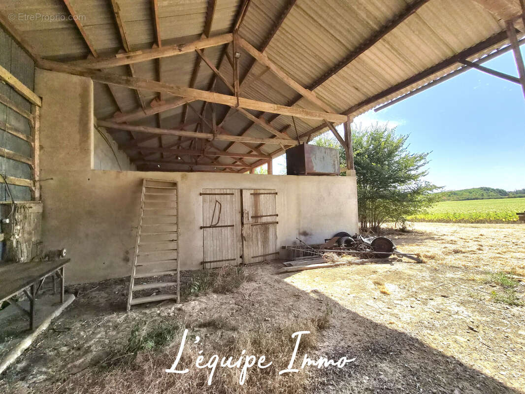 Ancienne étable et grange à réhabiliter avec CU et permis de construire - photo 10