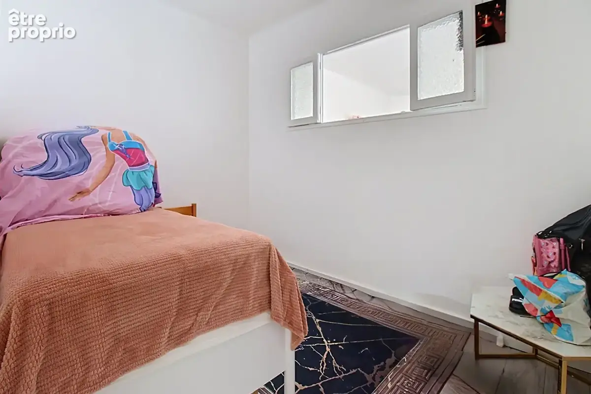EXCLUSIVITÉ Appartement T4 de 82 m² vendu loué Calme, entrée indépendante et proximité des commerces - photo 6