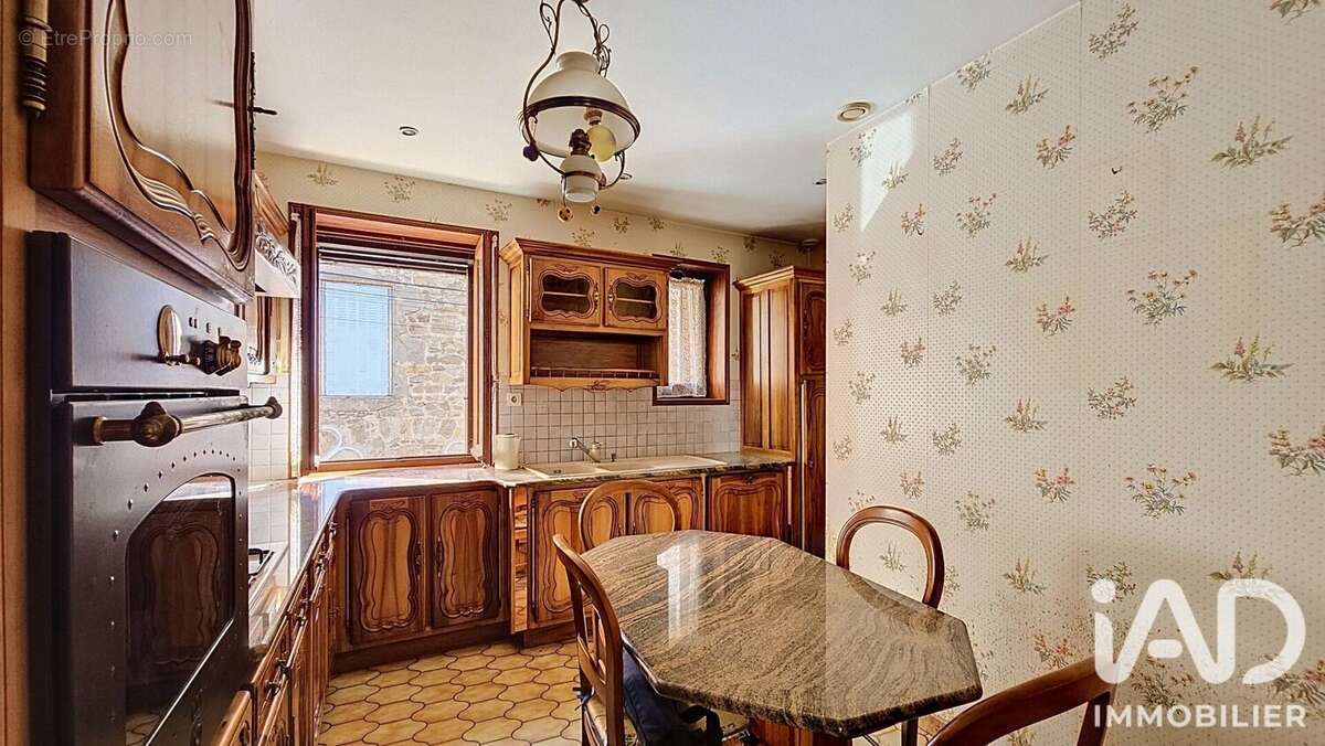 Maison 137 m² à Serrieres  - photo 6