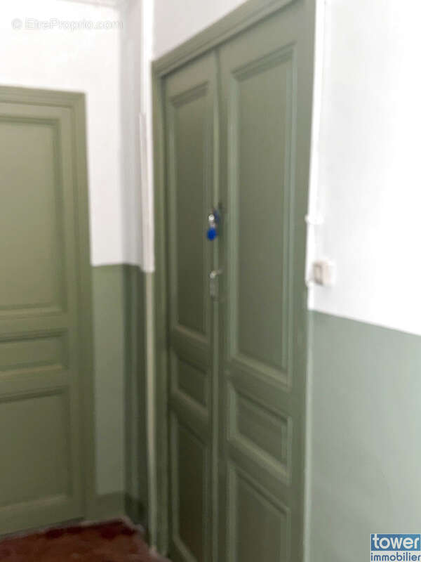 Appartement à MARSEILLE-1E
