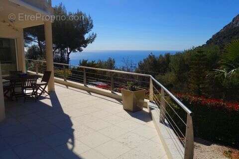 Maison à ROQUEBRUNE-CAP-MARTIN