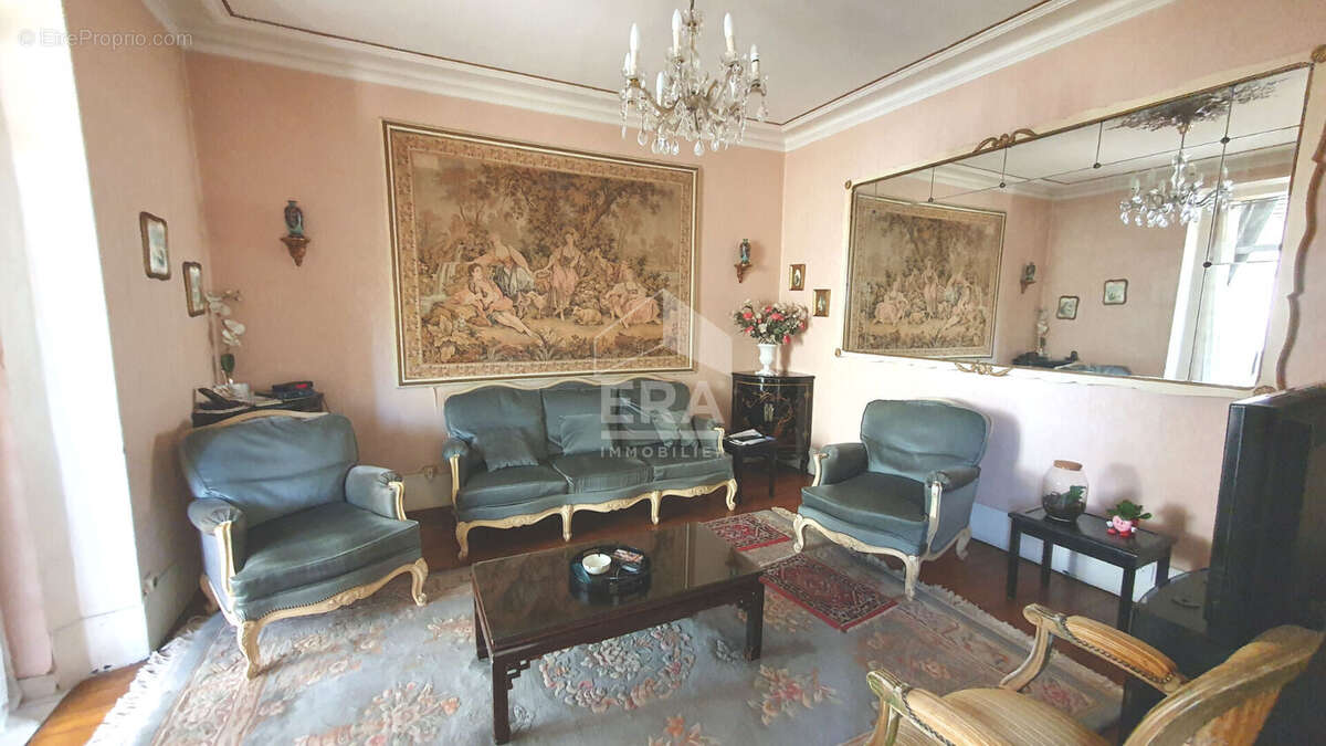 Maison à SAINT-MAUR-DES-FOSSES