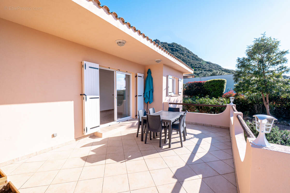 Maison à FIGARI