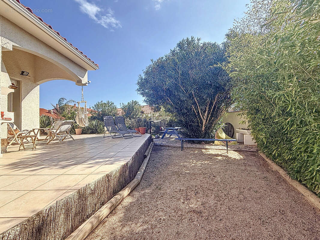 Maison à VILLENEUVE-DE-LA-RAHO