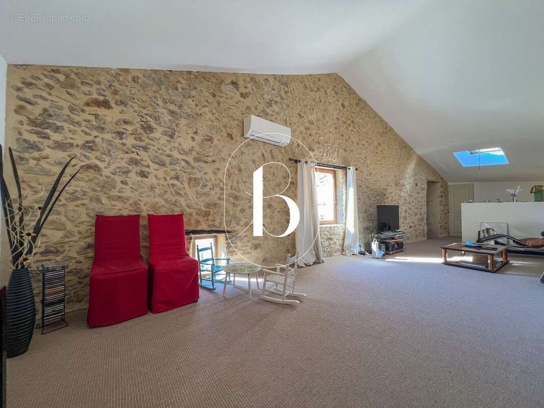 Maison à GOUDARGUES