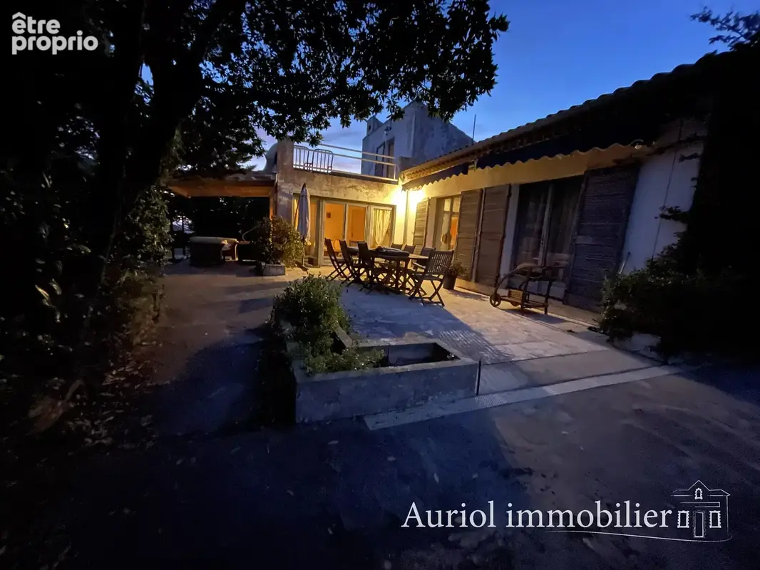 ILE DU LEVANT Maison avec vue mer, piscine et terrain plat - photo 8