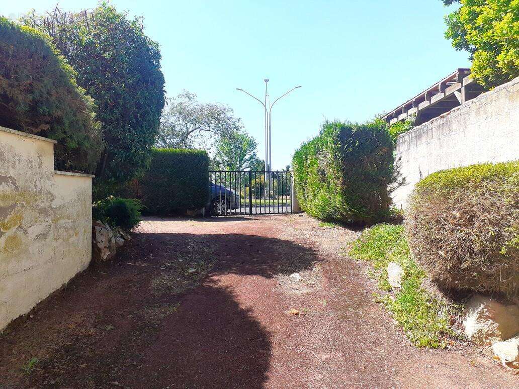   - Maison à THOUARS