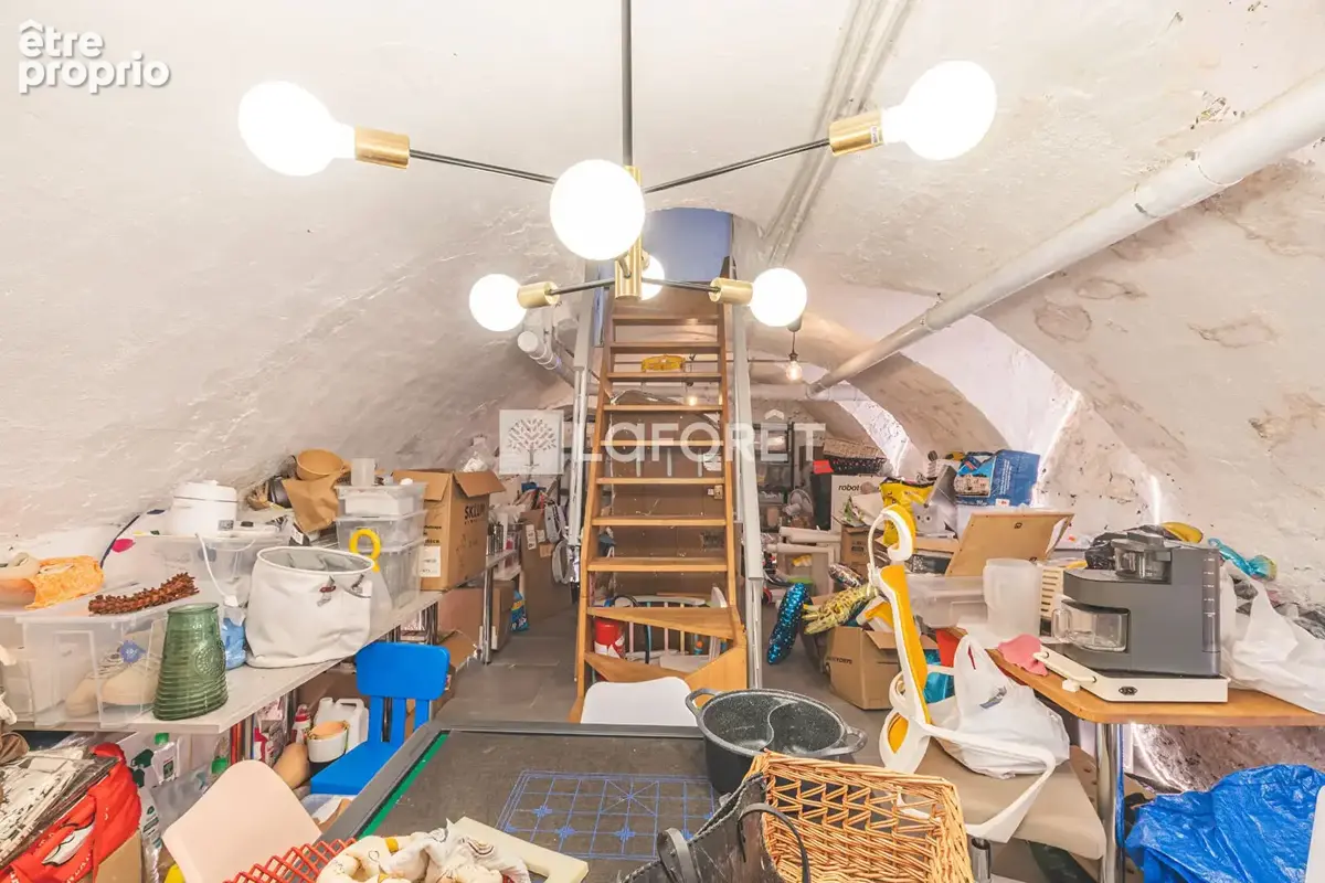 Proche rue du Commerce - Local commercial - Vendu libre - photo 5