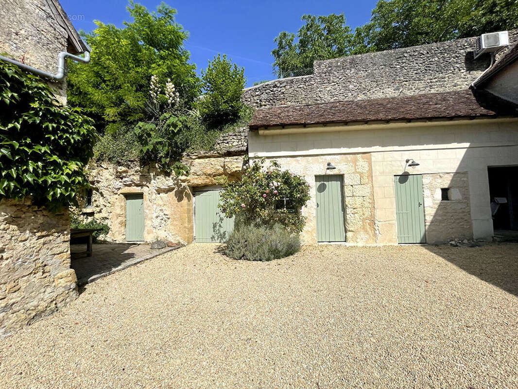 Maison à FERRIERE-LARCON