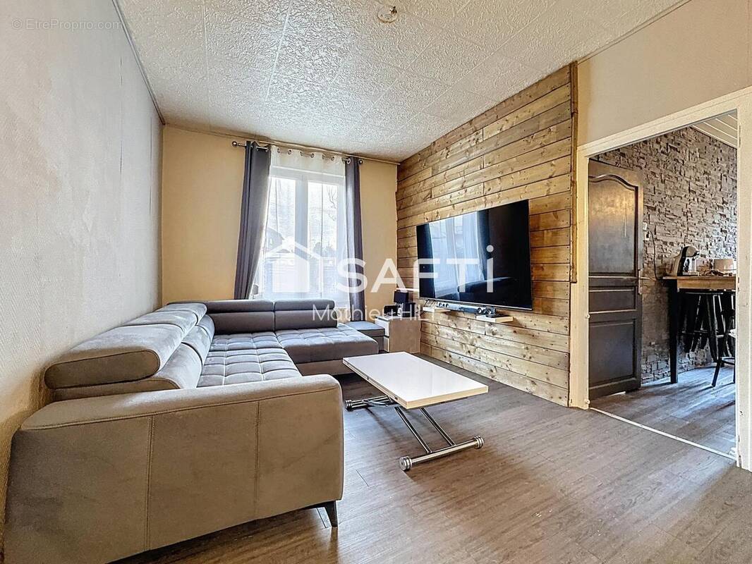 Photo 1 - Maison à JOUDREVILLE