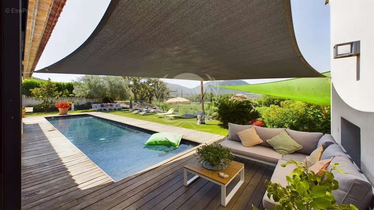 Maison à PLAN-DE-LA-TOUR