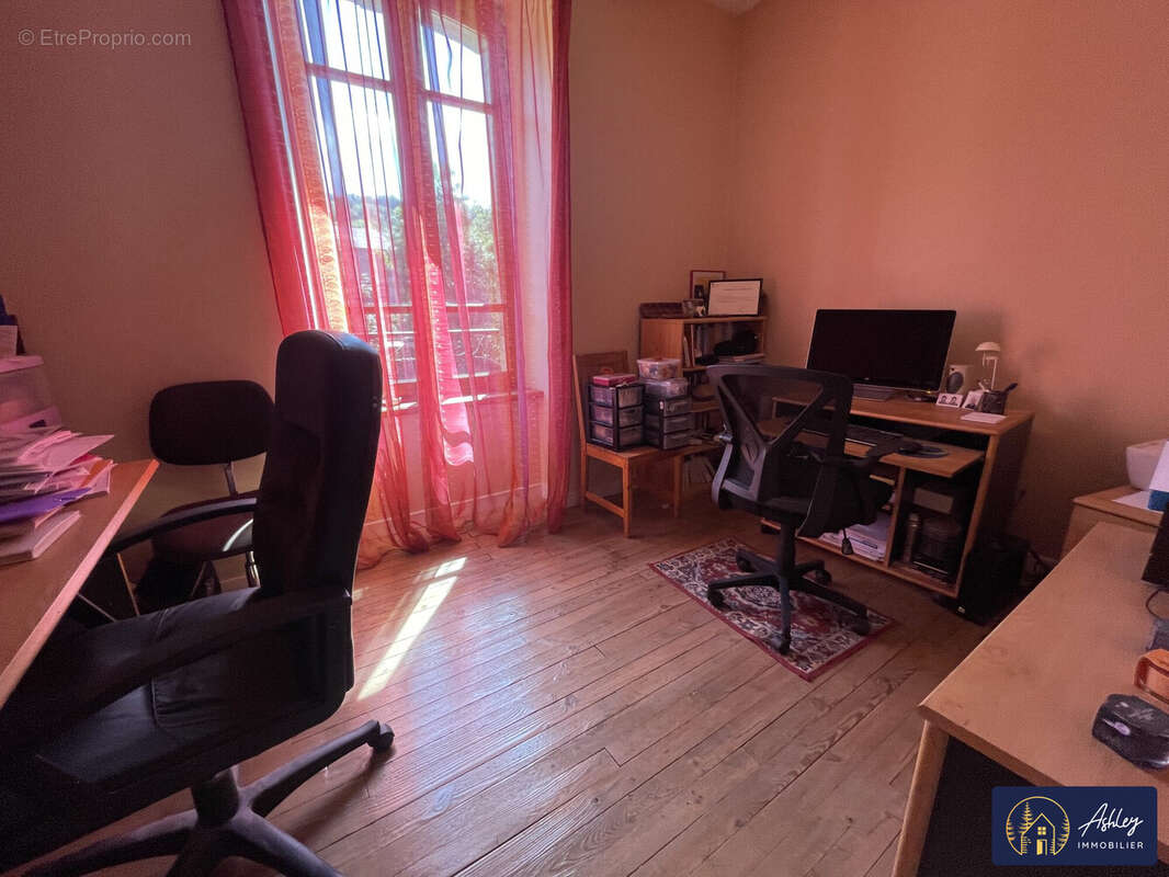 Maison à RIOM-ES-MONTAGNES