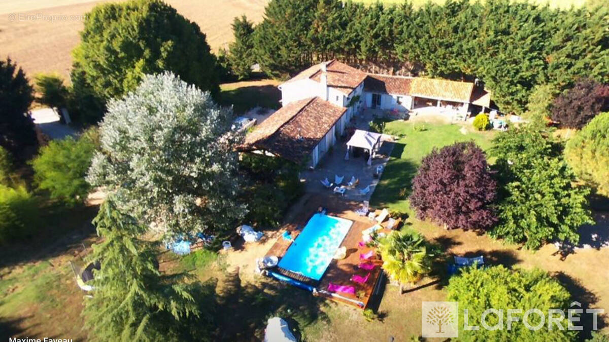 Maison à COURCOURY