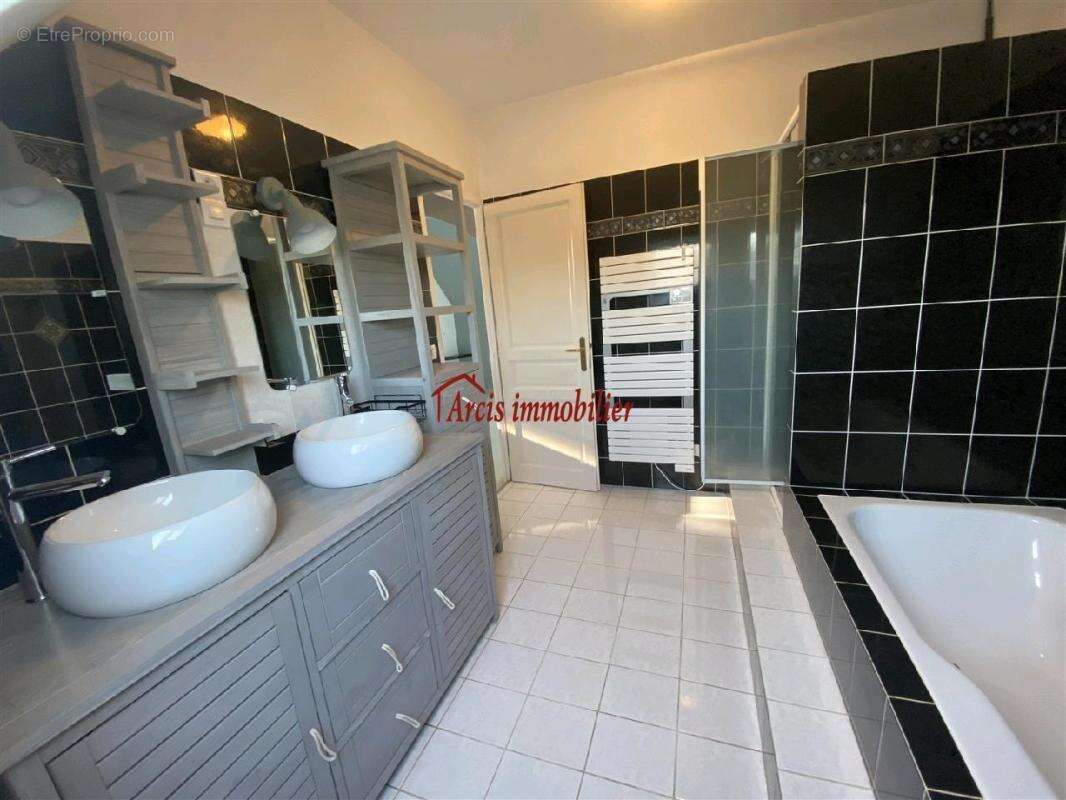 Maison à MAILLY-LE-CAMP