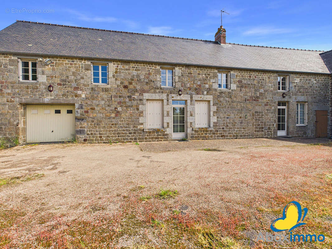 Maison à SAINTE-MARIE-LA-ROBERT