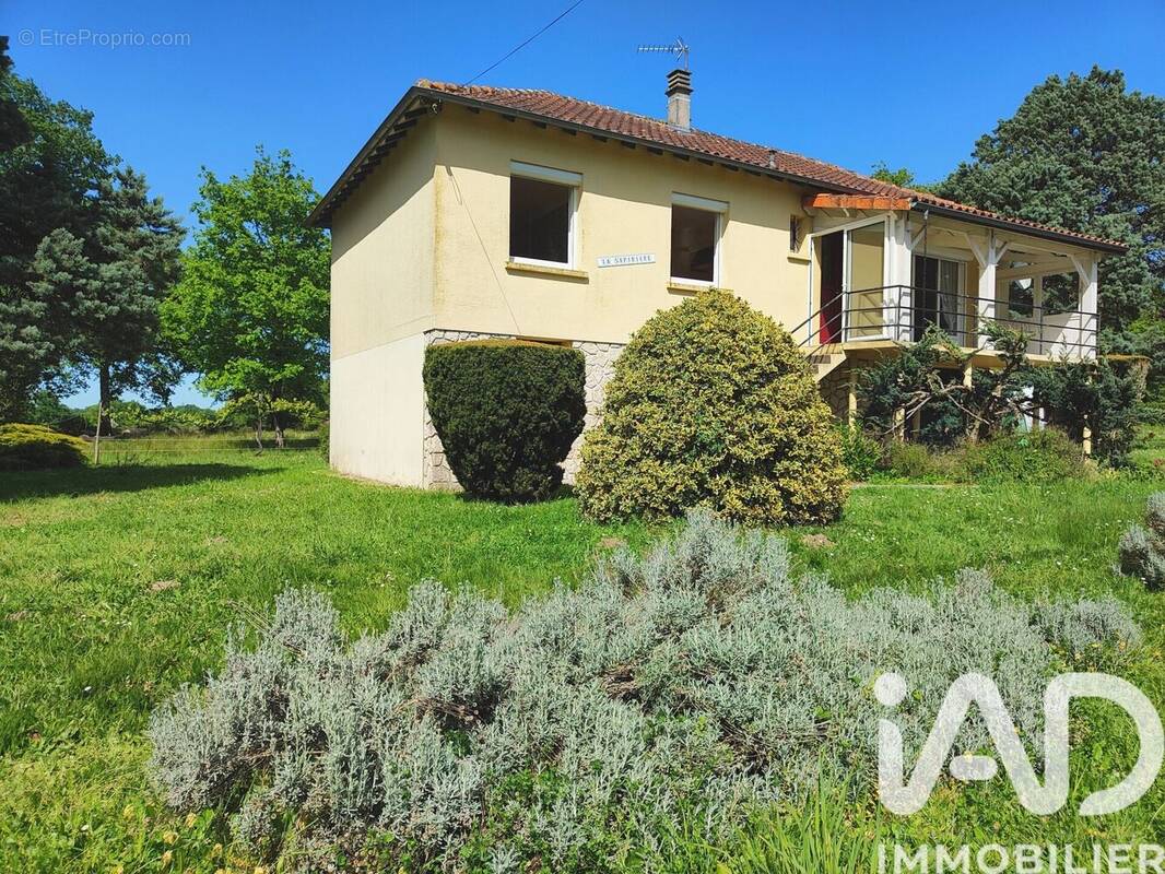 Photo 1 - Maison à AMBERNAC