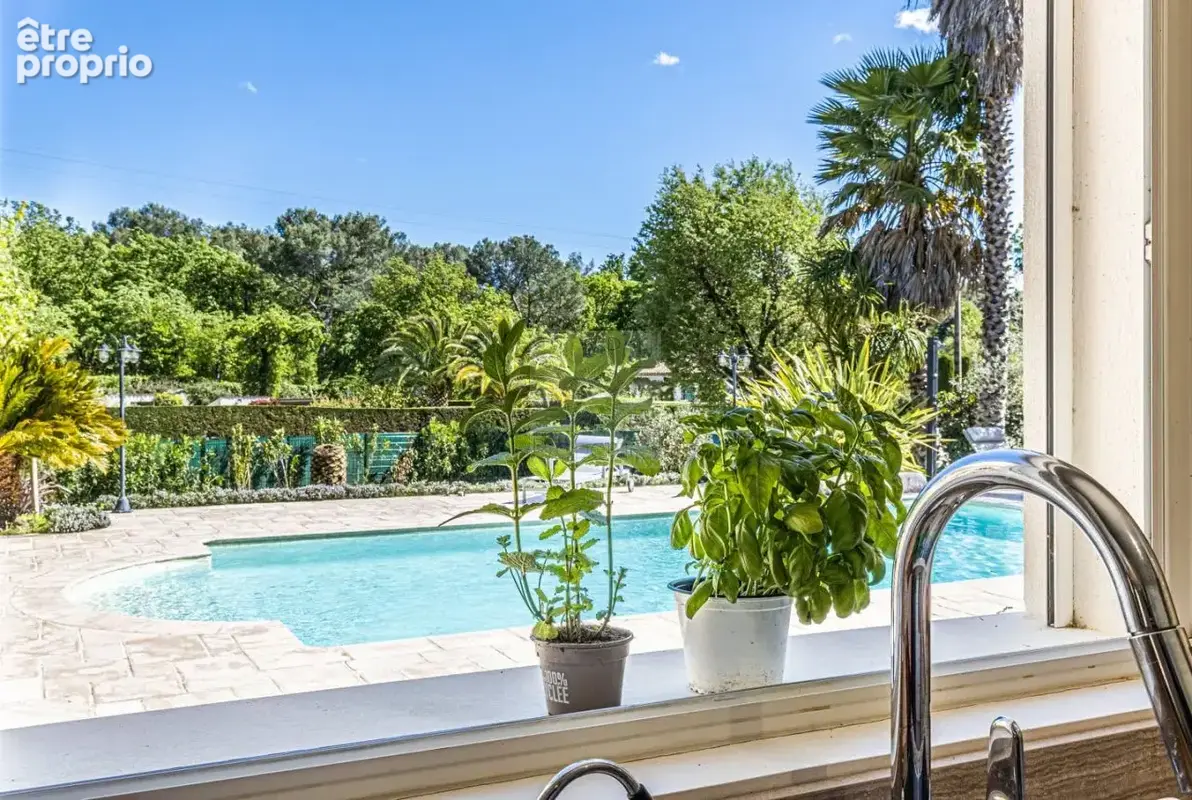 Villa néo-provençale 184m2 piscine, terrain plat 2600 m2, au calme, Vence Sine - photo 5