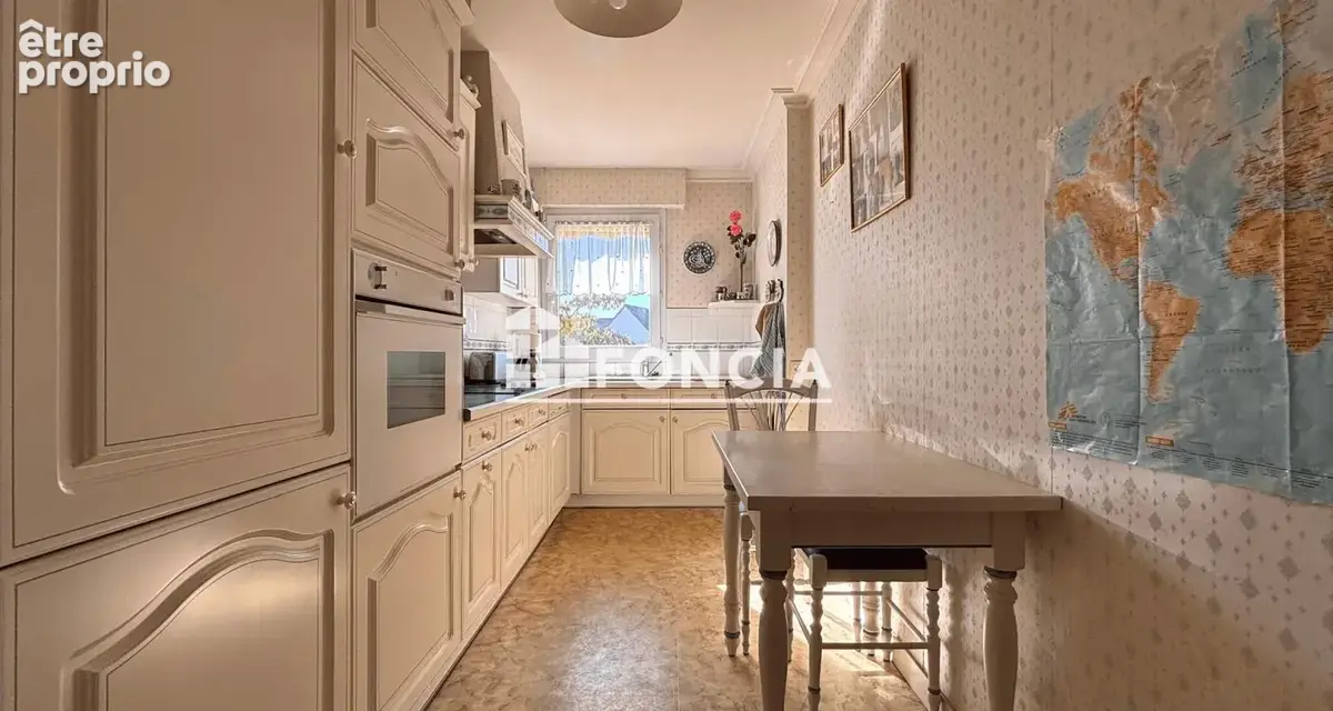 Vannes – appartement t3 lumineux avec balcon, parking et cave - photo 3