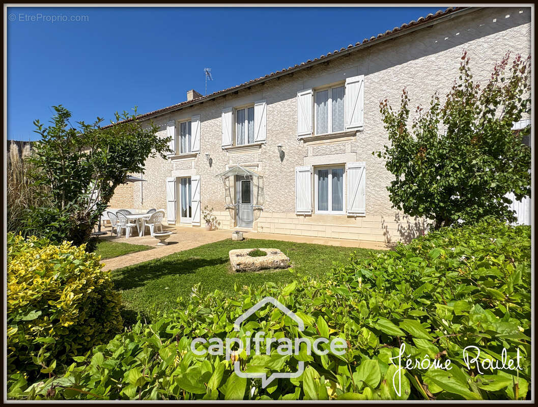 Maison en pierre à vendre Champigny-En-Rochereau (86), 6 pièces, 4 chambres, terrain 1 900 m² avec dépendances - photo 17