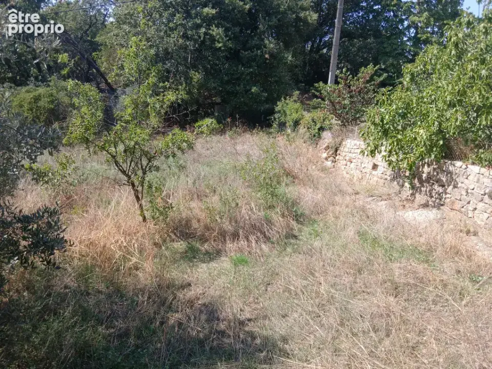 Photo Terrain à La Farlede au prix de 242 000€