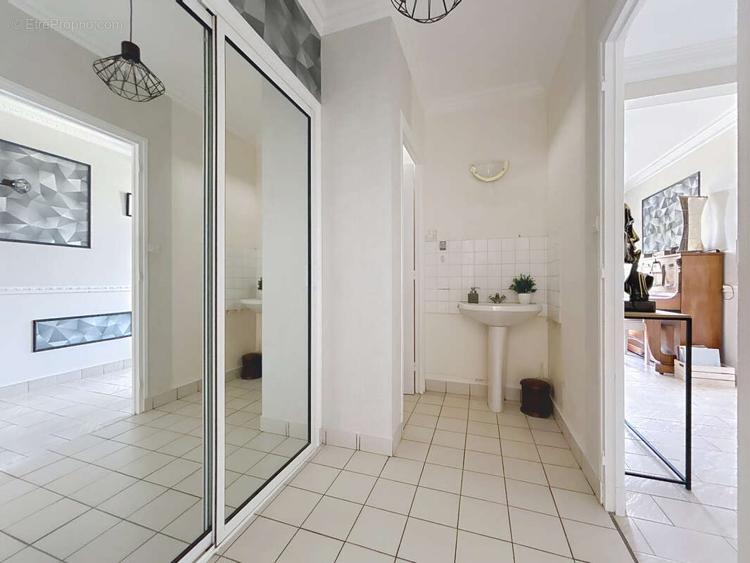 Maison à NEUFMESNIL