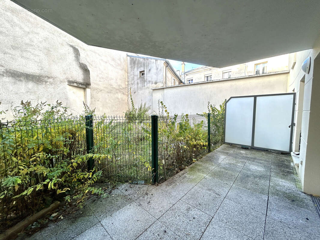 Appartement à LES LILAS